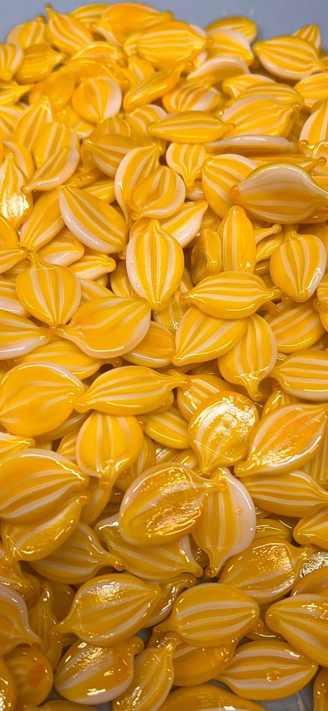 Coe 96 Murrini Petal Heirloom Marigold